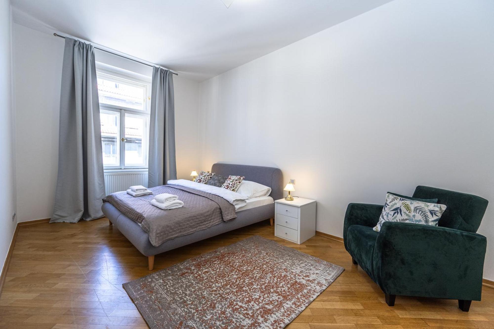 Wishlist Old Residences - Hastalska Lejlighed